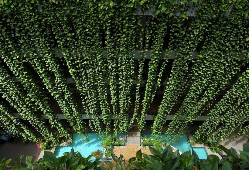 호텔 The Moon Beach Museum Resort