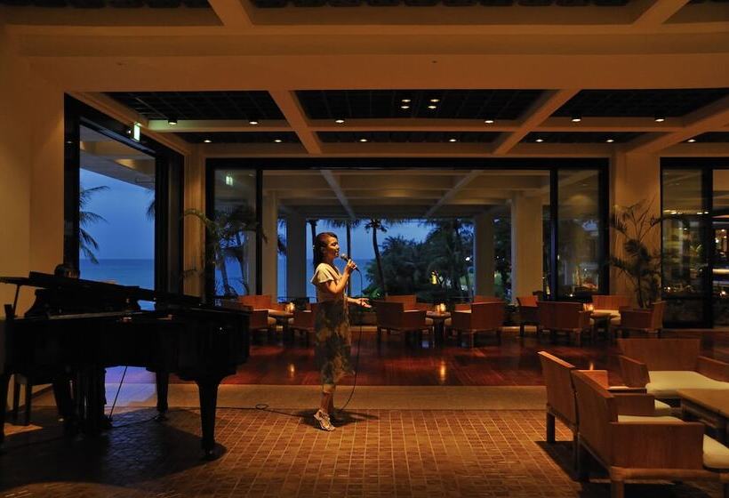 호텔 The Moon Beach Museum Resort