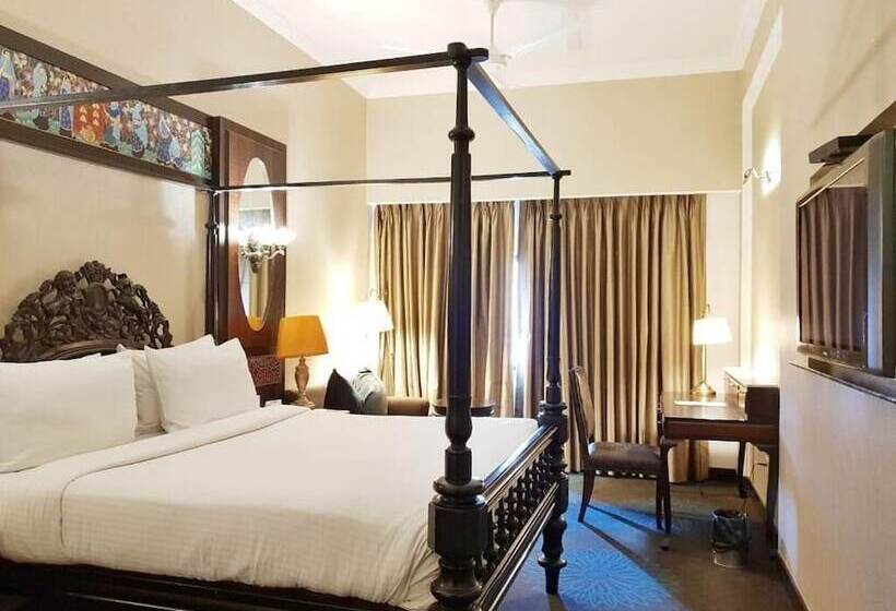 酒店 The Piccadily  Chandigarh