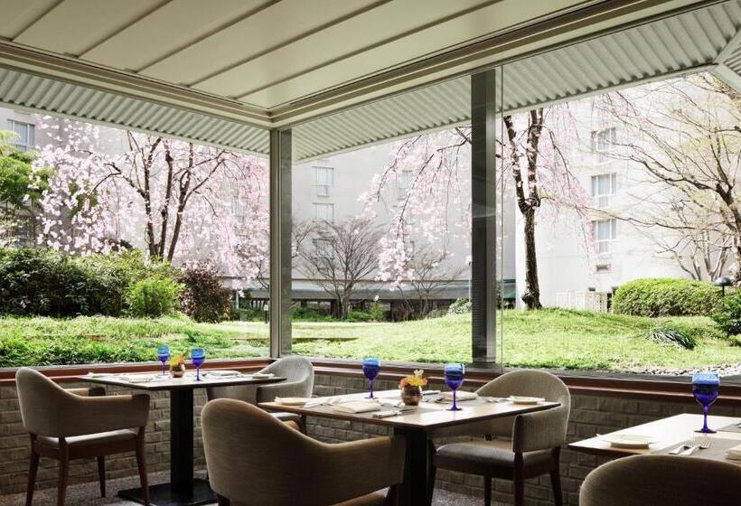 هتل The Prince Kyoto Takaragaike, Autograph Collection