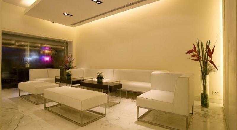 The Shalimar Hotel, Kemps Corner