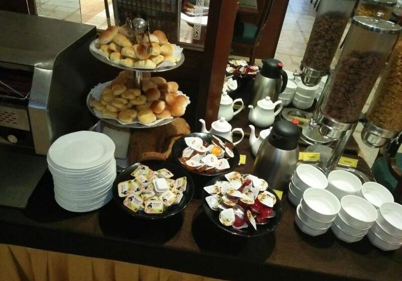 The Shalimar Hotel, Kemps Corner