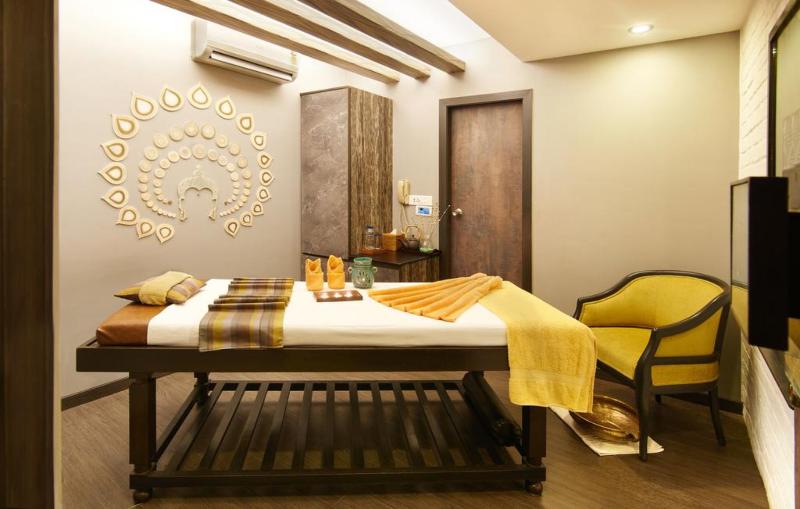 The Shalimar Hotel, Kemps Corner