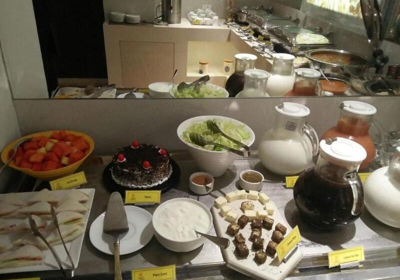 The Shalimar Hotel, Kemps Corner