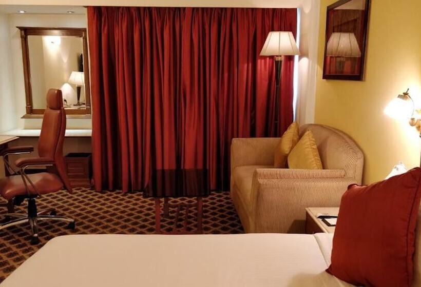 Отель The Suryaa  New Delhi