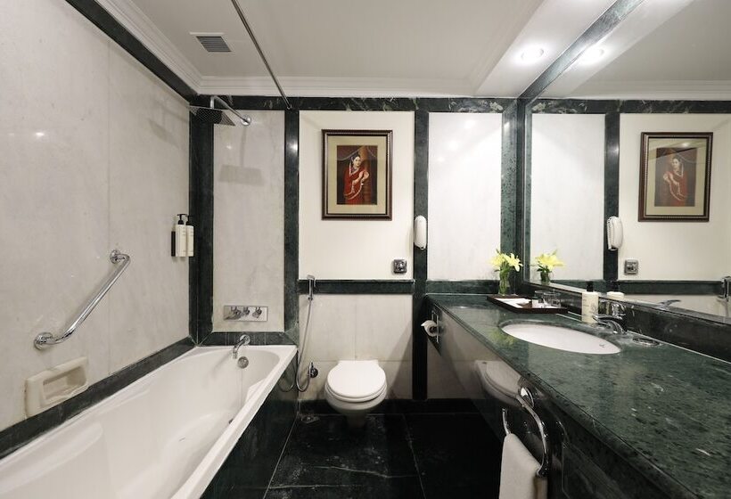 호텔 V Sarovar Portico Mi Road Jaipur