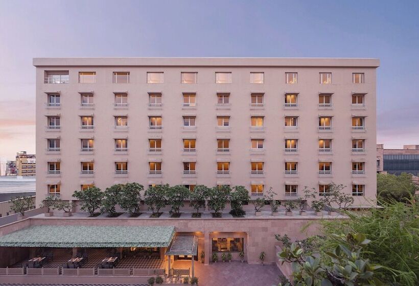 호텔 V Sarovar Portico Mi Road Jaipur