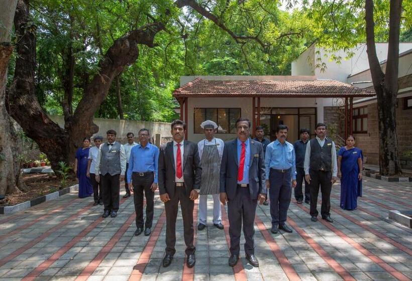 Kstdc Hotel Mayura Adilshahi Bijapur