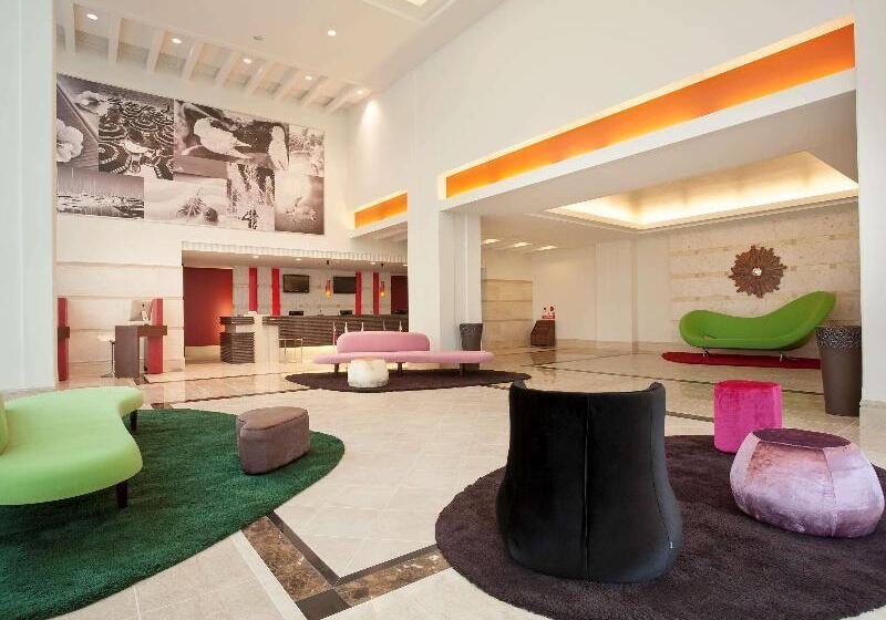 בית מלון כפרי Mercure Okinawa Naha