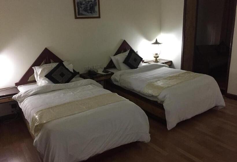 The Mascot Hotel A Heritage Living Experience