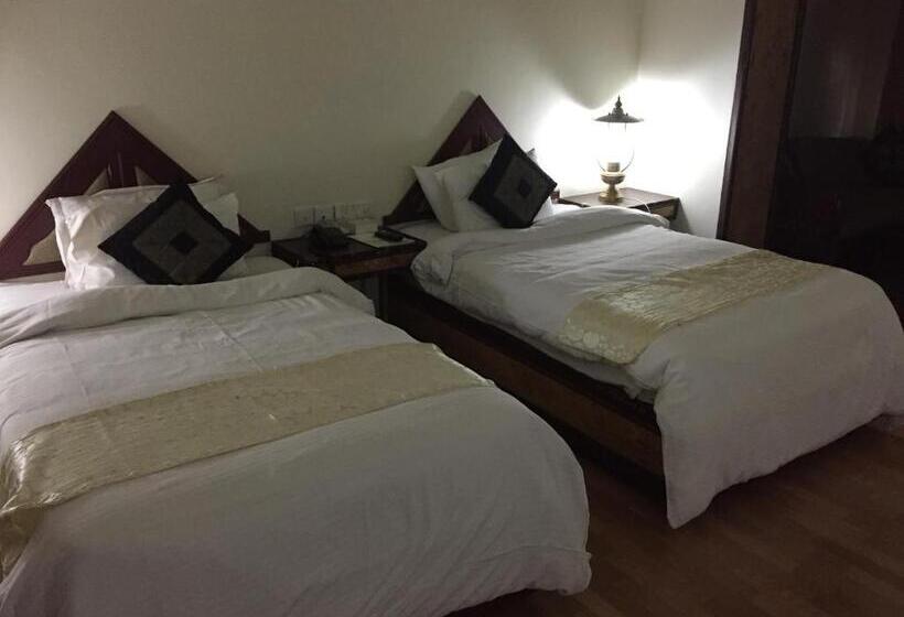 The Mascot Hotel A Heritage Living Experience