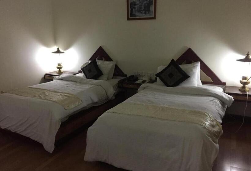 The Mascot Hotel A Heritage Living Experience