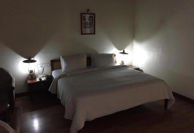 The Mascot Hotel A Heritage Living Experience