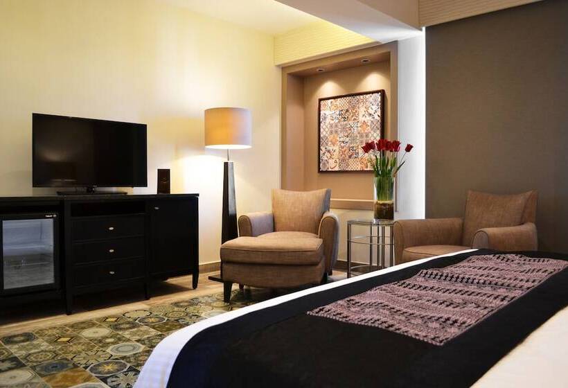 هتل Ambassador, A Boutique