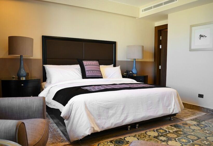 هتل Ambassador, A Boutique