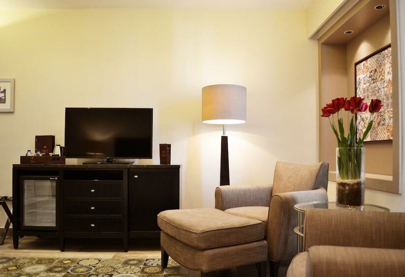 هتل Ambassador, A Boutique