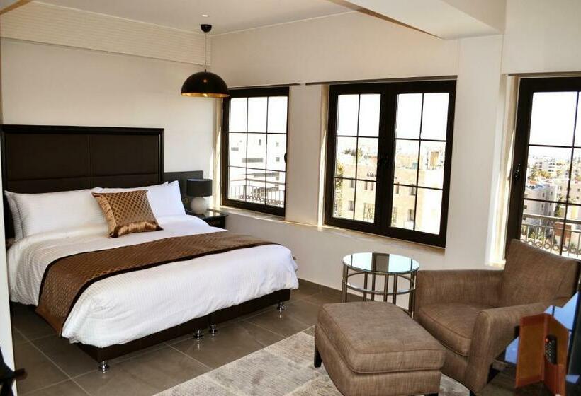 هتل Ambassador, A Boutique