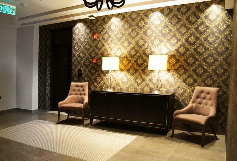 هتل Ambassador, A Boutique