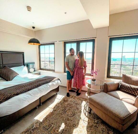 هتل Ambassador, A Boutique