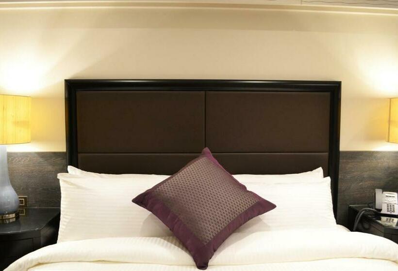 هتل Ambassador, A Boutique