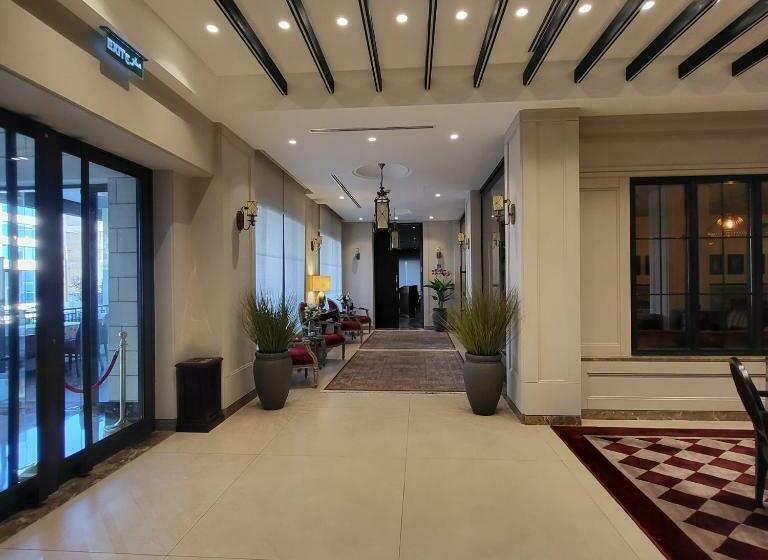 هتل Ambassador, A Boutique