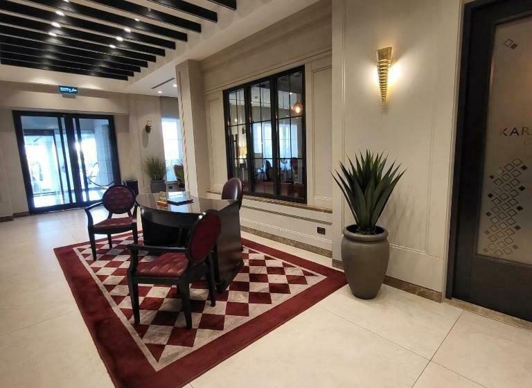 هتل Ambassador, A Boutique