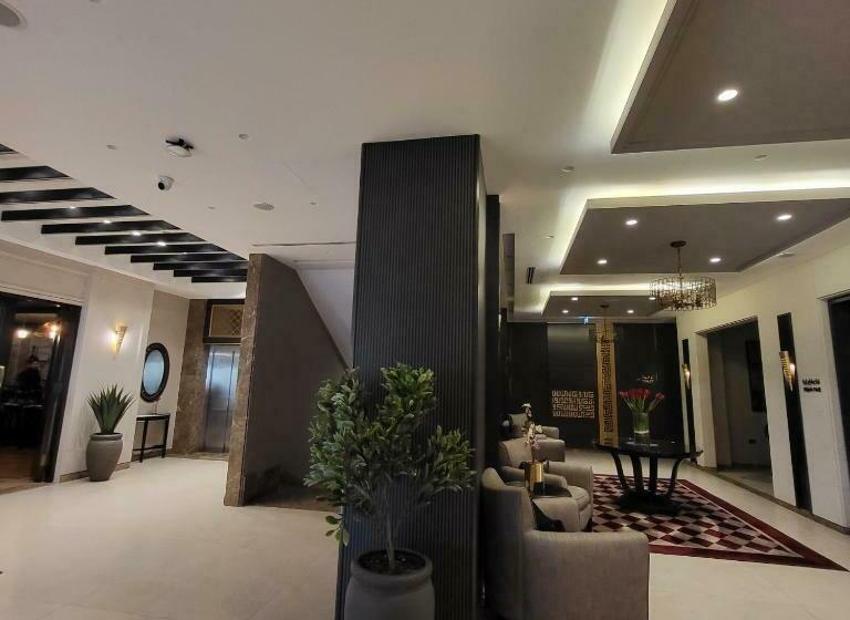 هتل Ambassador, A Boutique