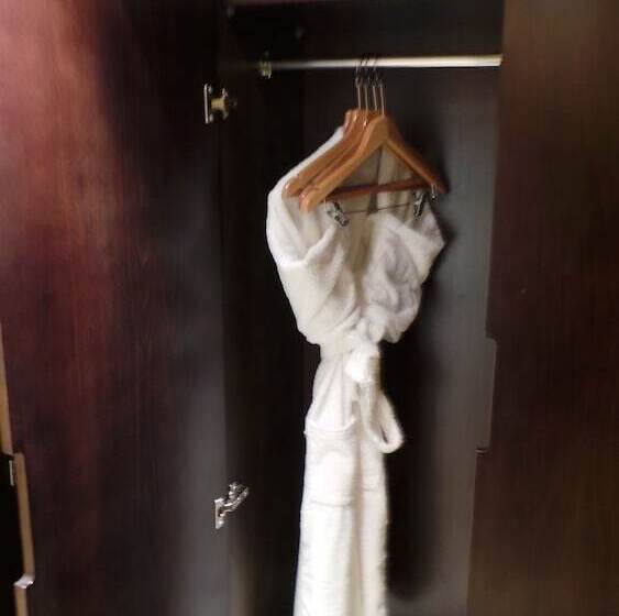 هتل Amman Airport