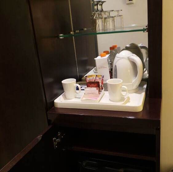 Отель Amman Airport