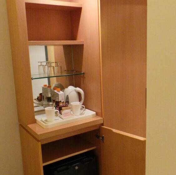 Отель Amman Airport