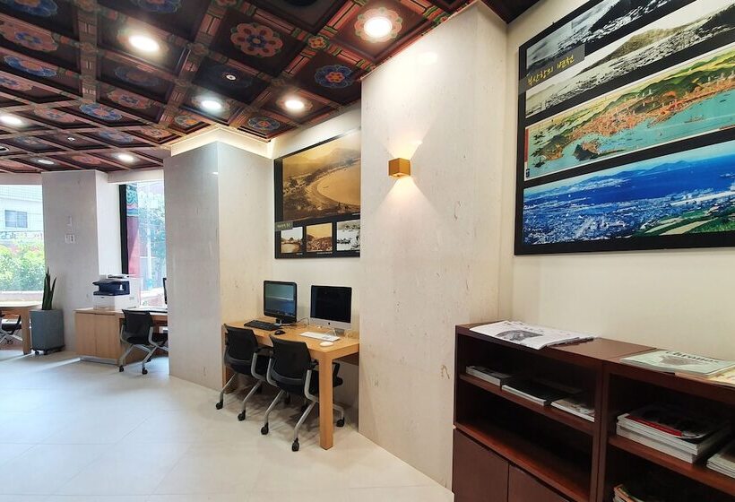 Commodore Hotel Busan