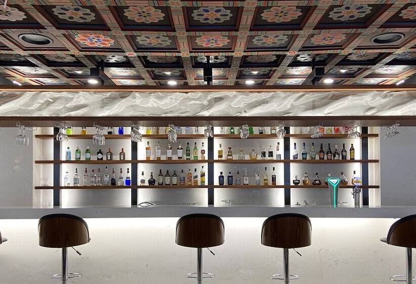 Commodore Hotel Busan