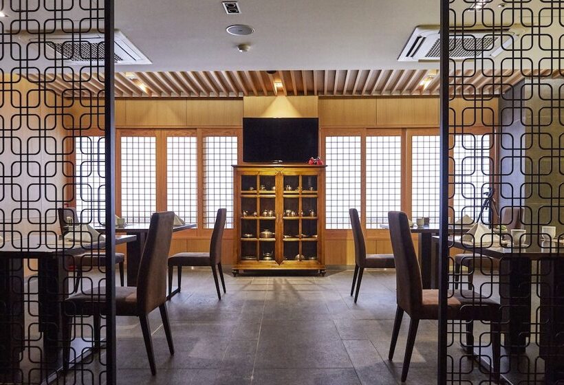 Commodore Hotel Busan