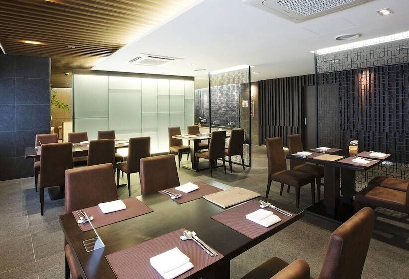 Commodore Hotel Busan