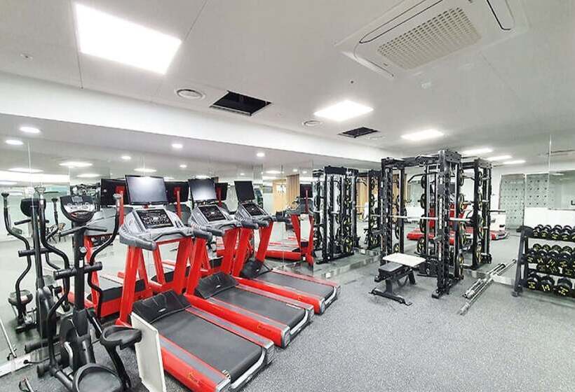 Commodore Hotel Busan