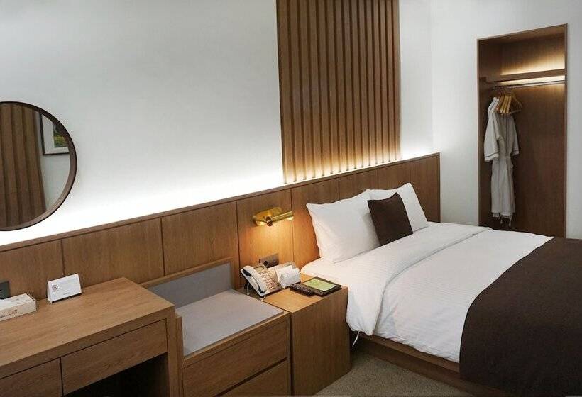 Commodore Hotel Busan