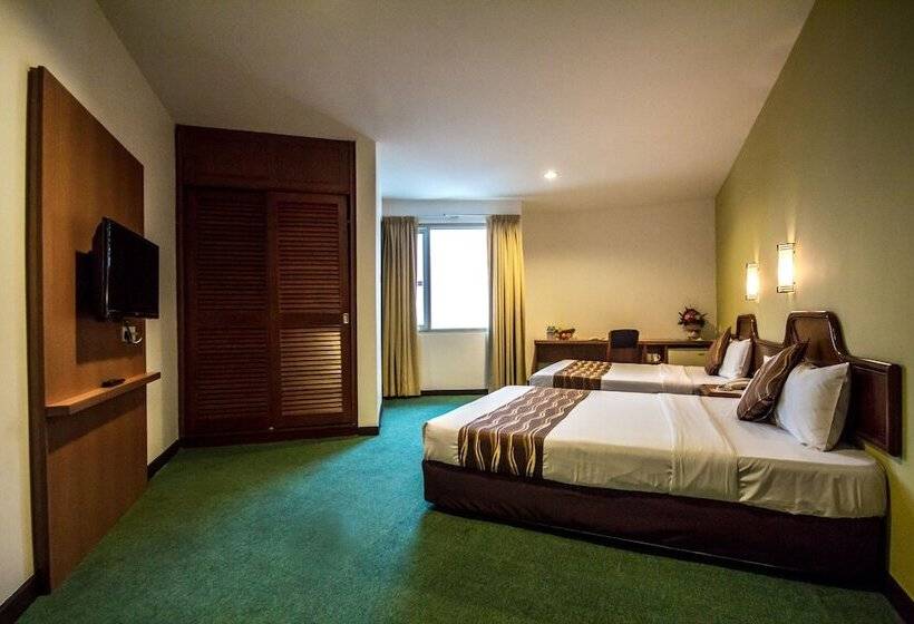 בית מלון כפרי Continental