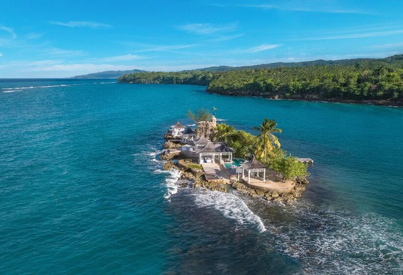 هتل Couples Tower Isle