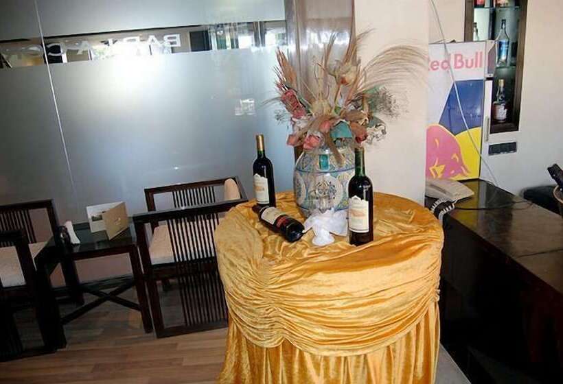 هتل De La Corniche