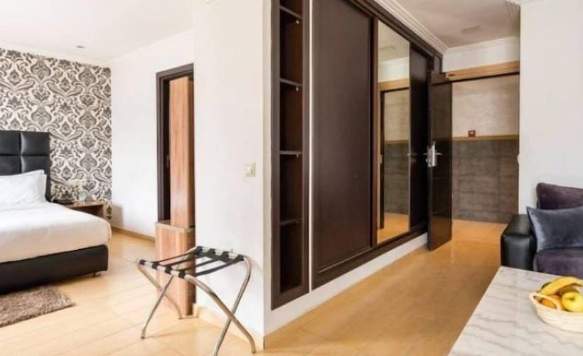 هتل De La Corniche