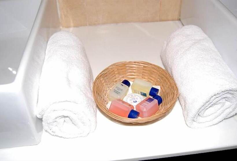 هتل De La Corniche