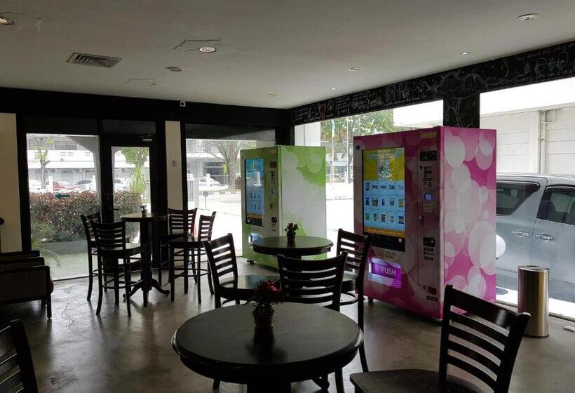 בית מלון כפרי Garden Inn