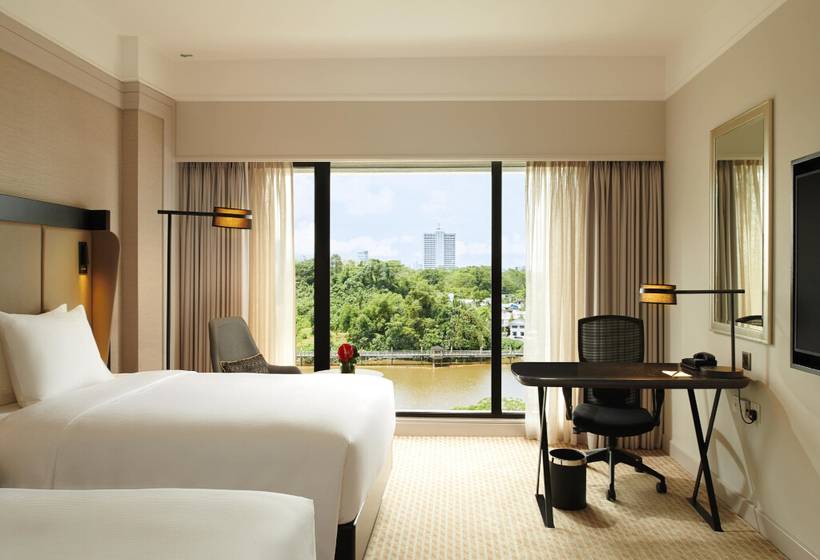 ホテル Hilton Kuching