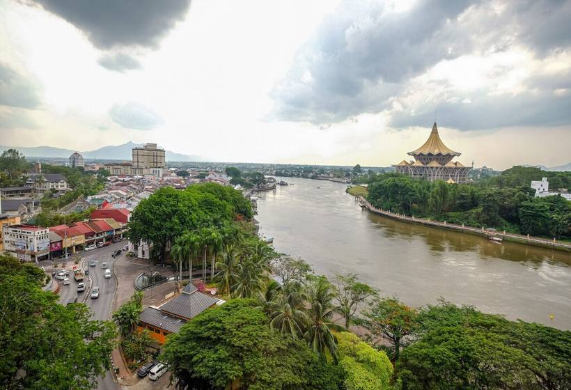 ホテル Hilton Kuching