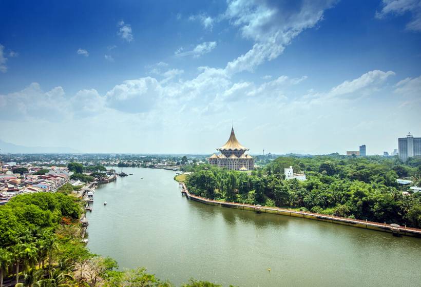 هتل Hilton Kuching