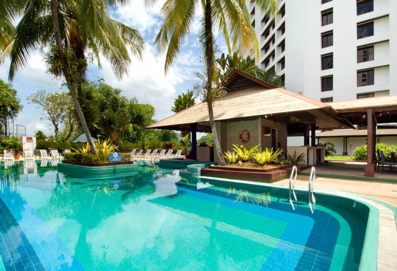 هتل Hilton Kuching