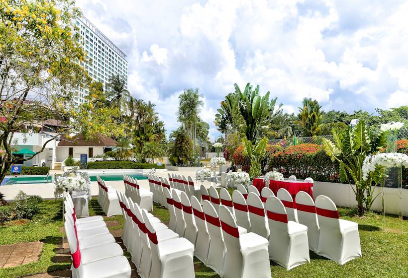 ホテル Hilton Kuching