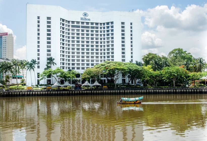 هتل Hilton Kuching