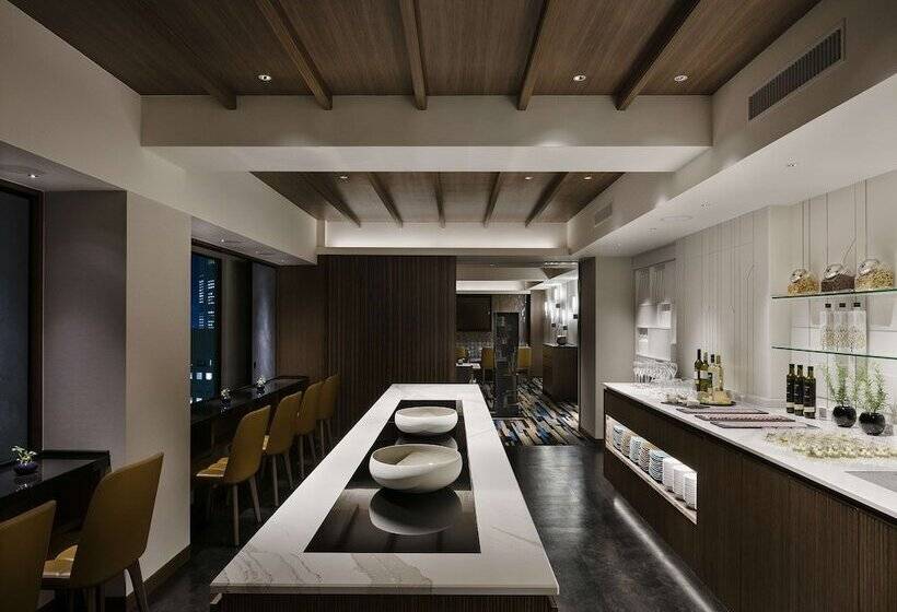 בית מלון כפרי Hilton Tokyo