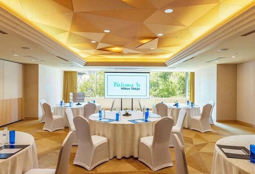 בית מלון כפרי Hilton Tokyo